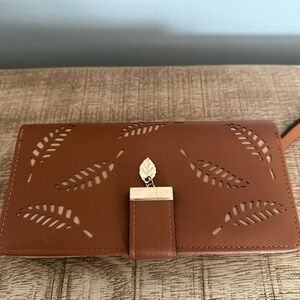 Vagabond Goods Brown Leaf Cutout Wallet | “Sea La Vie” Embossing
